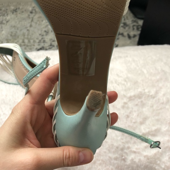 M Madison Heels - Picture 4 of 4